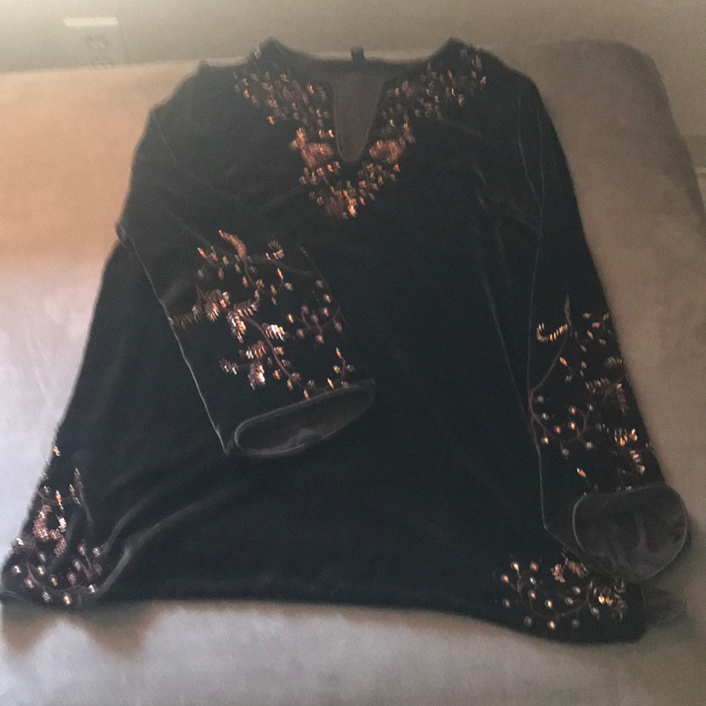 Gorgeous chocolate brown velvet tunic.